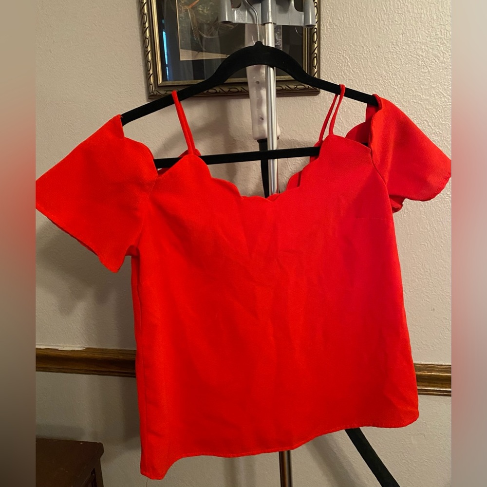 Monteau, size S, polyester, red, cold shoulder style.
